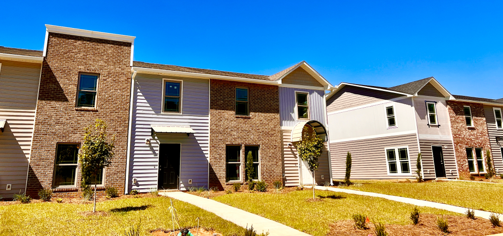 The Woodlands Townhomes Pace FL